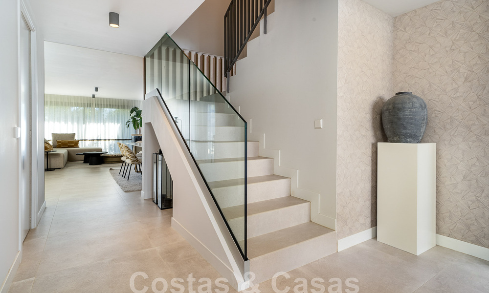 Moderne, halfvrijstaande villa met uitzicht op zee te koop in een luxe resort in Mijas Costa, Costa del Sol 776828