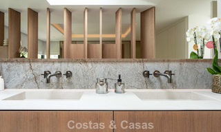 Gerenoveerde moderne luxevilla te koop in een prestigieuze woonwijk in Marbella Oost 777024 