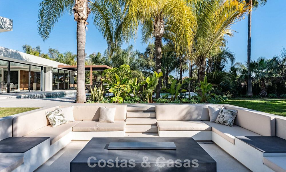 Gerenoveerde moderne luxevilla te koop in een prestigieuze woonwijk in Marbella Oost 777027