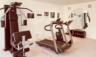 Gerenoveerde moderne luxevilla te koop in een prestigieuze woonwijk in Marbella Oost 777034 