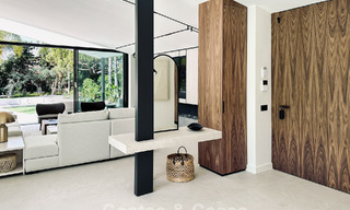Gerenoveerde moderne luxevilla te koop in een prestigieuze woonwijk in Marbella Oost 777042 