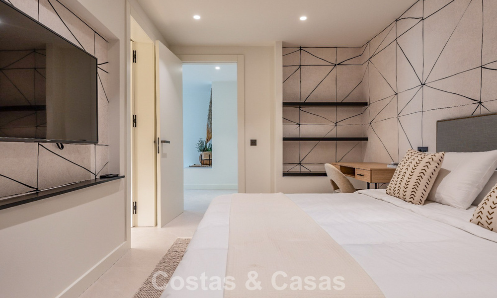 Gerenoveerde moderne luxevilla te koop in een prestigieuze woonwijk in Marbella Oost 777051