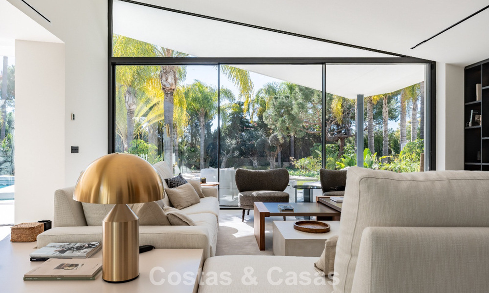 Gerenoveerde moderne luxevilla te koop in een prestigieuze woonwijk in Marbella Oost 777057