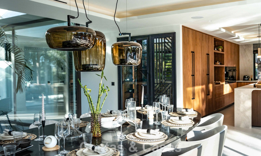 Gerenoveerde moderne luxevilla te koop in een prestigieuze woonwijk in Marbella Oost 777060