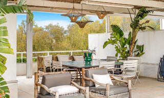 Exclusief, ruim duplex penthouse te koop, met privézwembad en zeezicht, vlak bij het strand in Puerto Banus, Marbella 776991 