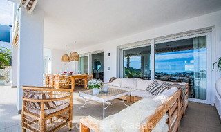 Hedendaagse Mediterrane, luxevilla met panoramisch berg- en zeezicht te koop in Oost Marbella 776840 