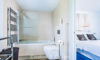 Hedendaagse Mediterrane, luxevilla met panoramisch berg- en zeezicht te koop in Oost Marbella 776849 