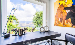 Hedendaagse Mediterrane, luxevilla met panoramisch berg- en zeezicht te koop in Oost Marbella 776860 