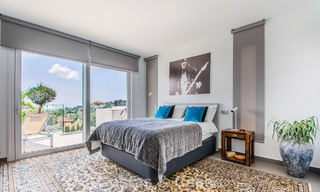 Hedendaagse Mediterrane, luxevilla met panoramisch berg- en zeezicht te koop in Oost Marbella 776869 