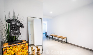 Hedendaagse Mediterrane, luxevilla met panoramisch berg- en zeezicht te koop in Oost Marbella 776873 