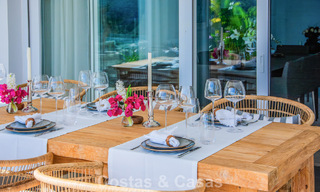 Hedendaagse Mediterrane, luxevilla met panoramisch berg- en zeezicht te koop in Oost Marbella 776895 