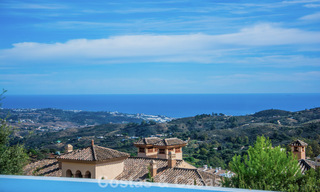 Hedendaagse Mediterrane, luxevilla met panoramisch berg- en zeezicht te koop in Oost Marbella 776898 