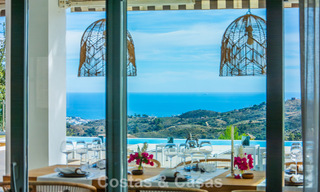 Hedendaagse Mediterrane, luxevilla met panoramisch berg- en zeezicht te koop in Oost Marbella 776905 