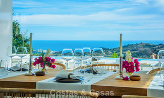 Hedendaagse Mediterrane, luxevilla met panoramisch berg- en zeezicht te koop in Oost Marbella 776906 