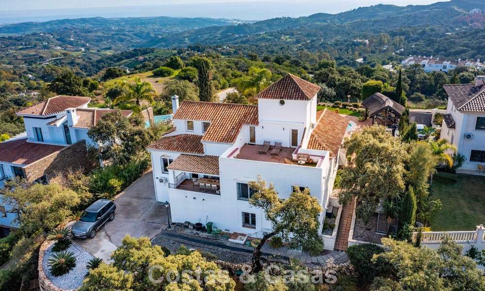 Spaanse hacienda stijl villa met spectaculaire vergezichten te koop in een natuurlijke setting ten oosten van Marbella centrum 776927