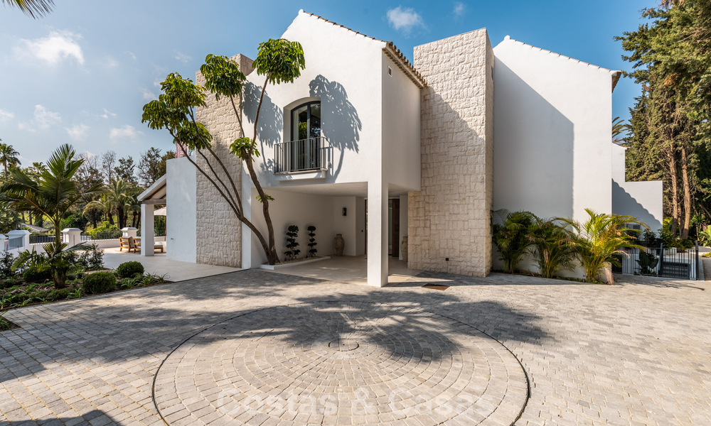 Eigentijds Andalusische luxevilla te koop omgeven door golfbanen in Nueva Andalucia, Marbella 776933