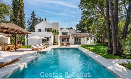 Eigentijds Andalusische luxevilla te koop omgeven door golfbanen in Nueva Andalucia, Marbella 776934