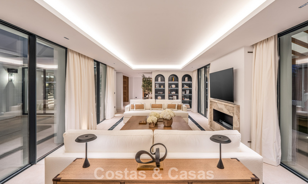 Eigentijds Andalusische luxevilla te koop omgeven door golfbanen in Nueva Andalucia, Marbella 776939