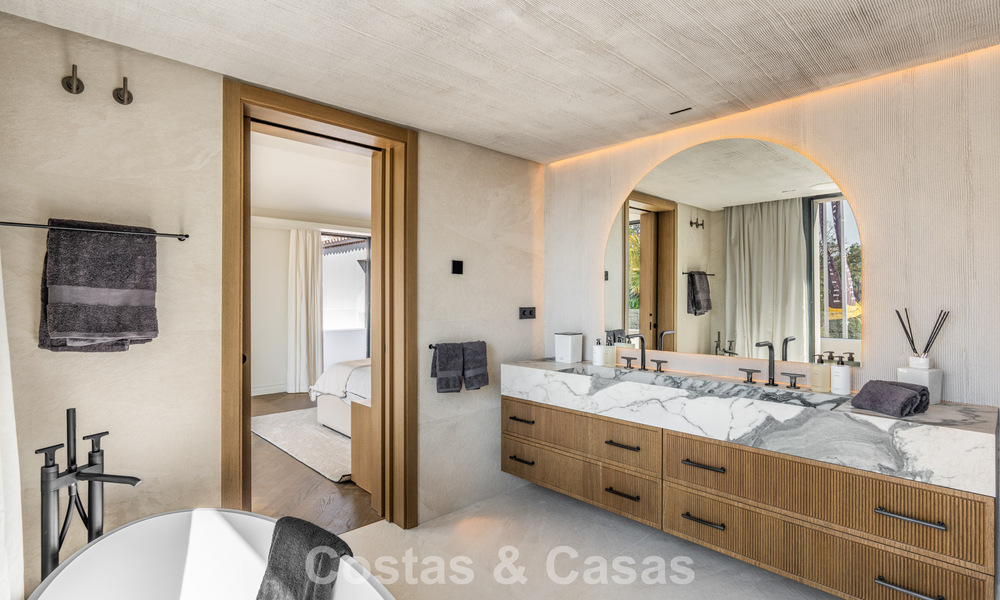 Eigentijds Andalusische luxevilla te koop omgeven door golfbanen in Nueva Andalucia, Marbella 776945