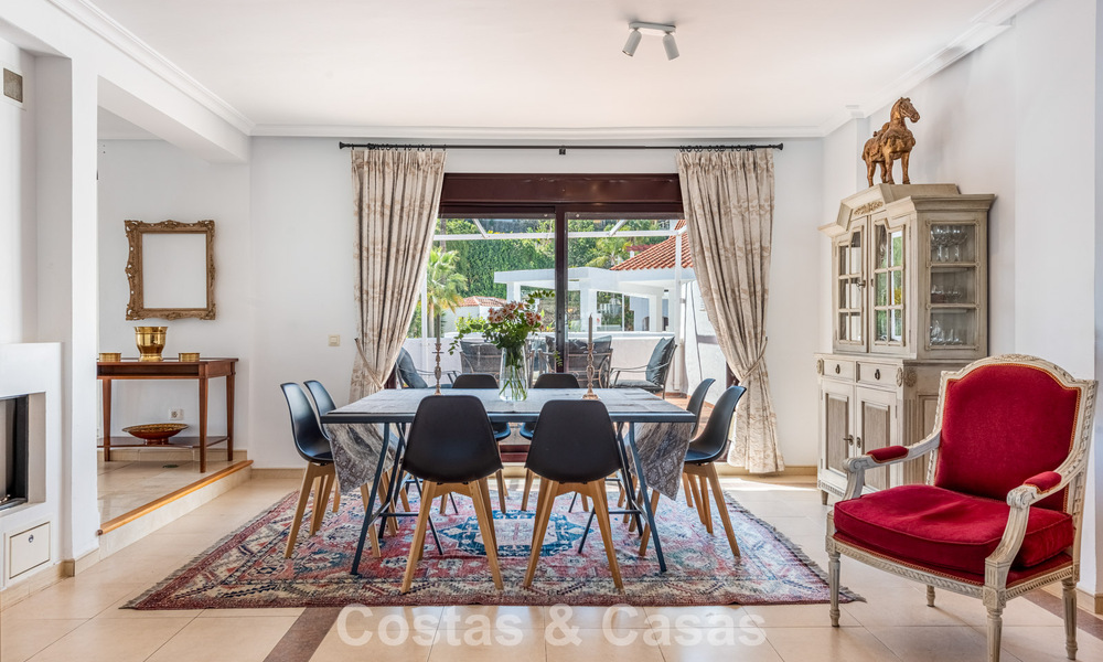 Duplex penthouse te koop op loopafstand van alle voorzieningen en Puerto Banus in Nueva Andalucia, Marbella 777357