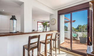 Duplex penthouse te koop op loopafstand van alle voorzieningen en Puerto Banus in Nueva Andalucia, Marbella 777364 