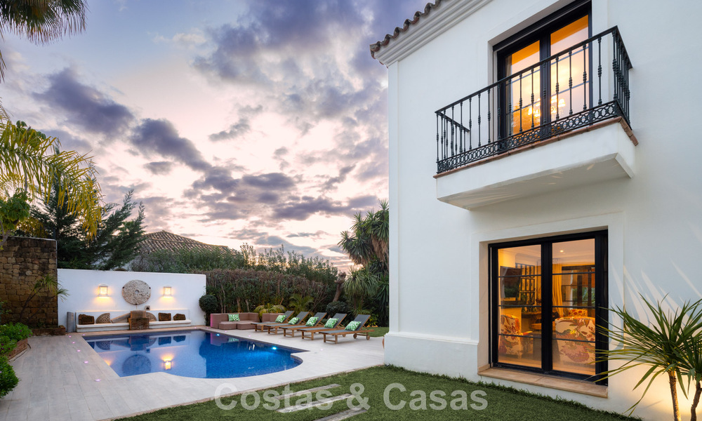 Instapklare luxevilla te koop grenzend aan een eersteklas golfbaan in La Quinta, Marbella - Benahavis 777065