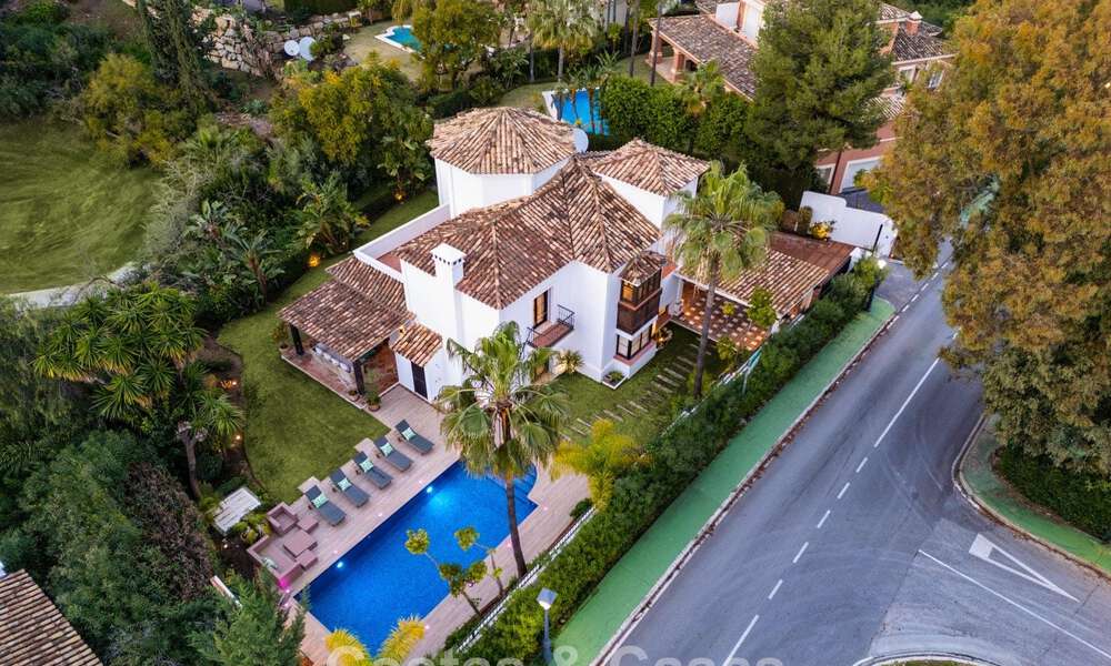 Instapklare luxevilla te koop grenzend aan een eersteklas golfbaan in La Quinta, Marbella - Benahavis 777070