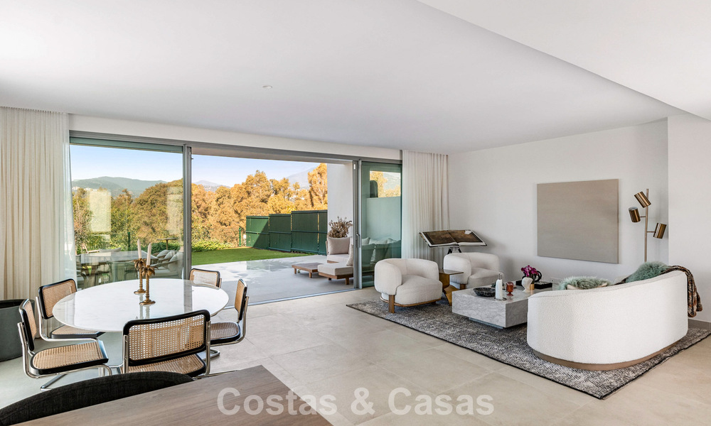 Luxueuze, moderne halfvrijstaande villa te koop dicht bij alle voorzieningen in Guadalmina en San Pedro, Marbella 777323