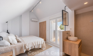 Gerenoveerd duplex penthouse te koop op loopafstand van alle voorzieningen en Puerto Banus in Nueva Andalucia, Marbella 777389 