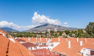 Gerenoveerd duplex penthouse te koop op loopafstand van alle voorzieningen en Puerto Banus in Nueva Andalucia, Marbella 777393 