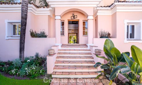 Mediterrane villa te koop op loopafstand van het strand en voorzieningen in Guadalmina Baja - San Pedro, Marbella 777477