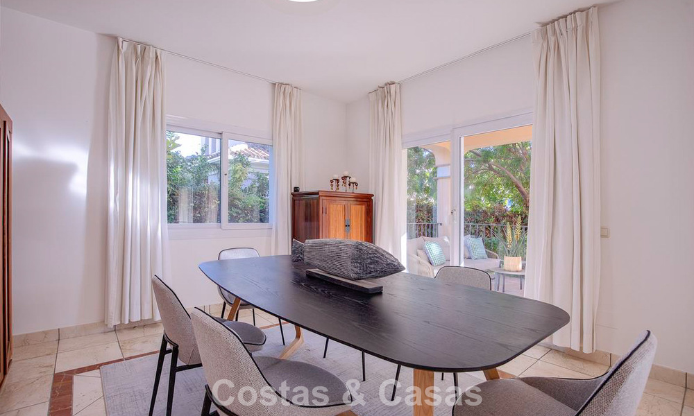 Mediterrane villa te koop op loopafstand van het strand en voorzieningen in Guadalmina Baja - San Pedro, Marbella 777488