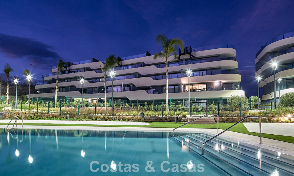 Gloednieuw en instapklaar penthouse met zeezicht te koop op de New Golden Mile tussen Marbella en Estepona 777584