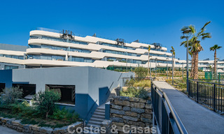 Gloednieuw en instapklaar penthouse met zeezicht te koop op de New Golden Mile tussen Marbella en Estepona 777597 