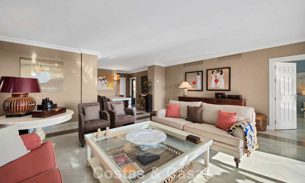 Ruim appartement met panoramisch uitzicht te koop in Marbella - Benahavis 777635