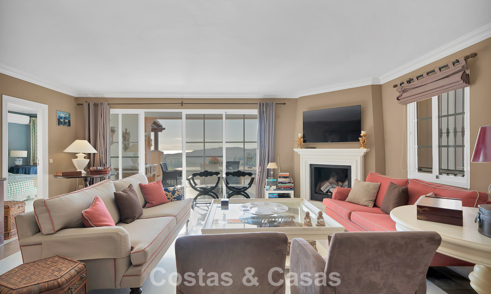 Ruim appartement met panoramisch uitzicht te koop in Marbella - Benahavis 777640