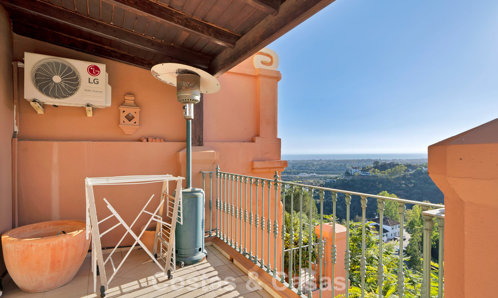 Ruim appartement met panoramisch uitzicht te koop in Marbella - Benahavis 777659