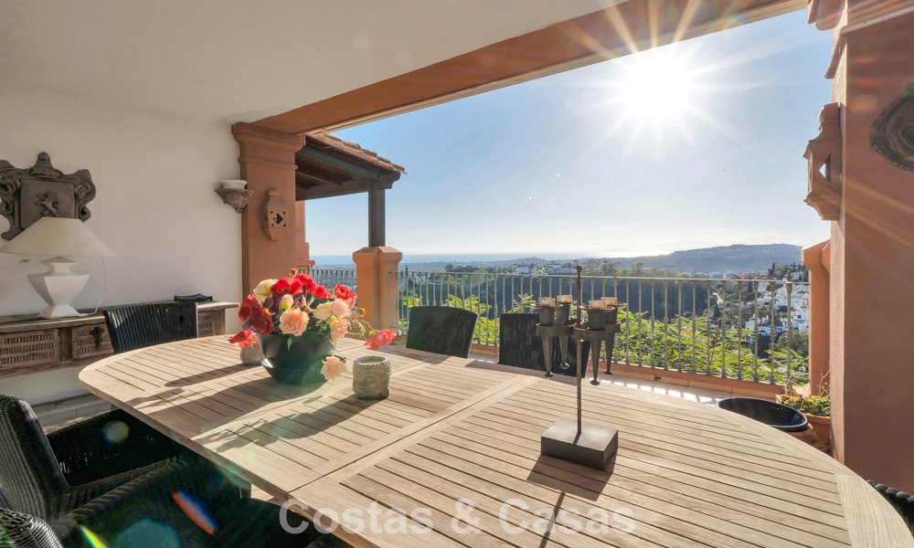 Ruim appartement met panoramisch uitzicht te koop in Marbella - Benahavis 777666