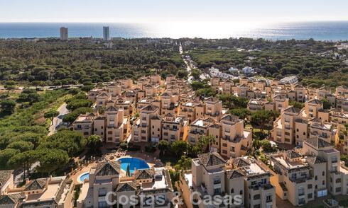 Prachtig duplex penthouse te koop, op loopafstand van voorzieningen en het strand in Elviria, Marbella 777780