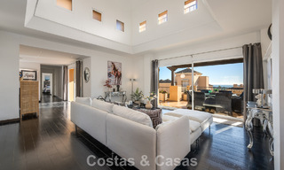 Prachtig duplex penthouse te koop, op loopafstand van voorzieningen en het strand in Elviria, Marbella 777810 