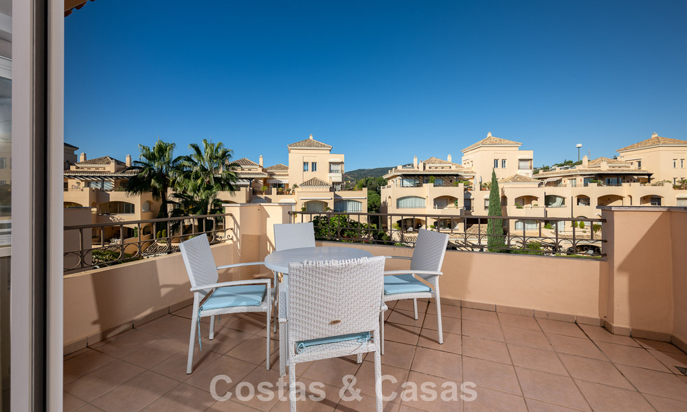 Prachtig duplex penthouse te koop, op loopafstand van voorzieningen en het strand in Elviria, Marbella 777815