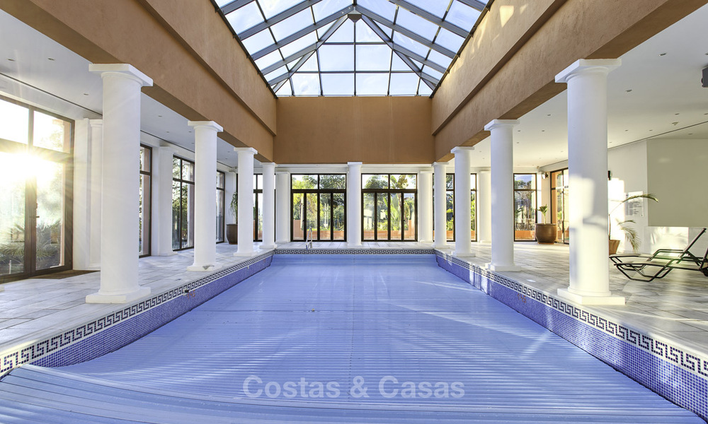 High-end appartement te koop in een gated complex in Nueva Andalucia, Marbella 777698