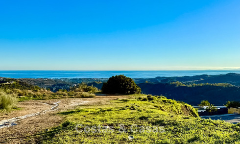 Bouwgrond met zeezicht te koop in een afgeschermde urbanisatie in de heuvels van Benahavis - Marbella 777826