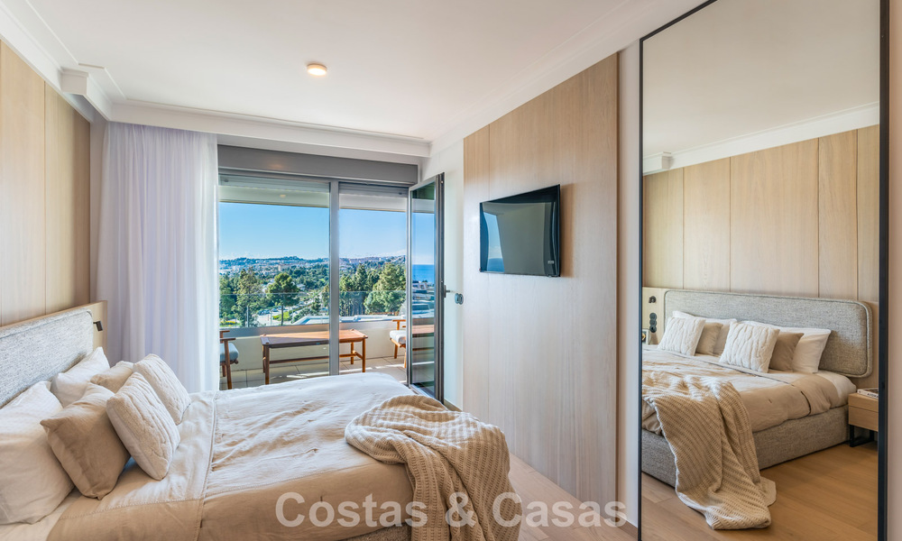 Modernistisch design schakelvilla met zeezicht te koop in een voorstaand resort in Mijas Costa, Costa del Sol 777841