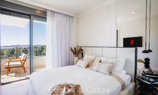 Modernistisch design schakelvilla met zeezicht te koop in een voorstaand resort in Mijas Costa, Costa del Sol 777845 
