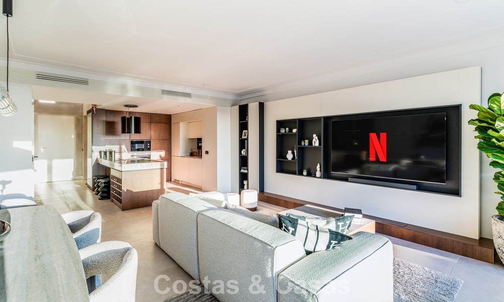Modernistisch design schakelvilla met zeezicht te koop in een voorstaand resort in Mijas Costa, Costa del Sol 777868