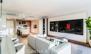 Modernistisch design schakelvilla met zeezicht te koop in een voorstaand resort in Mijas Costa, Costa del Sol 777868 