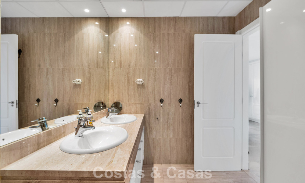 Luxueus duplex penthouse met privézwembad te koop in Nueva Andalucia’s golfvallei, Marbella 777880