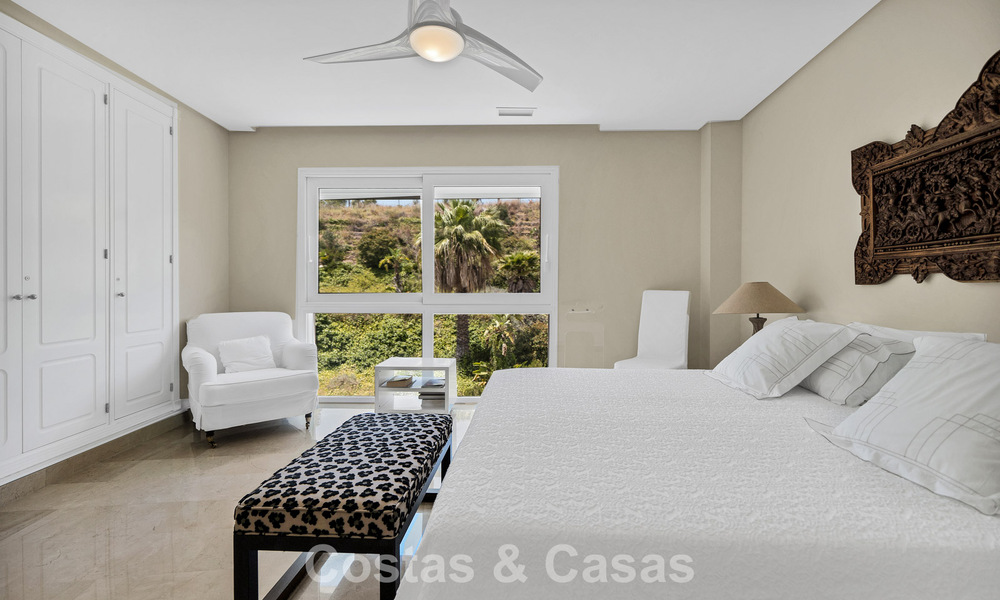 Luxueus duplex penthouse met privézwembad te koop in Nueva Andalucia’s golfvallei, Marbella 777888