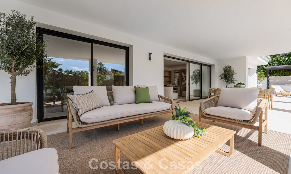 Prestigieus gerenoveerde luxevilla in traditionele stijl te koop in een rustige woonwijk van Nueva Andalucia, Marbella 778158